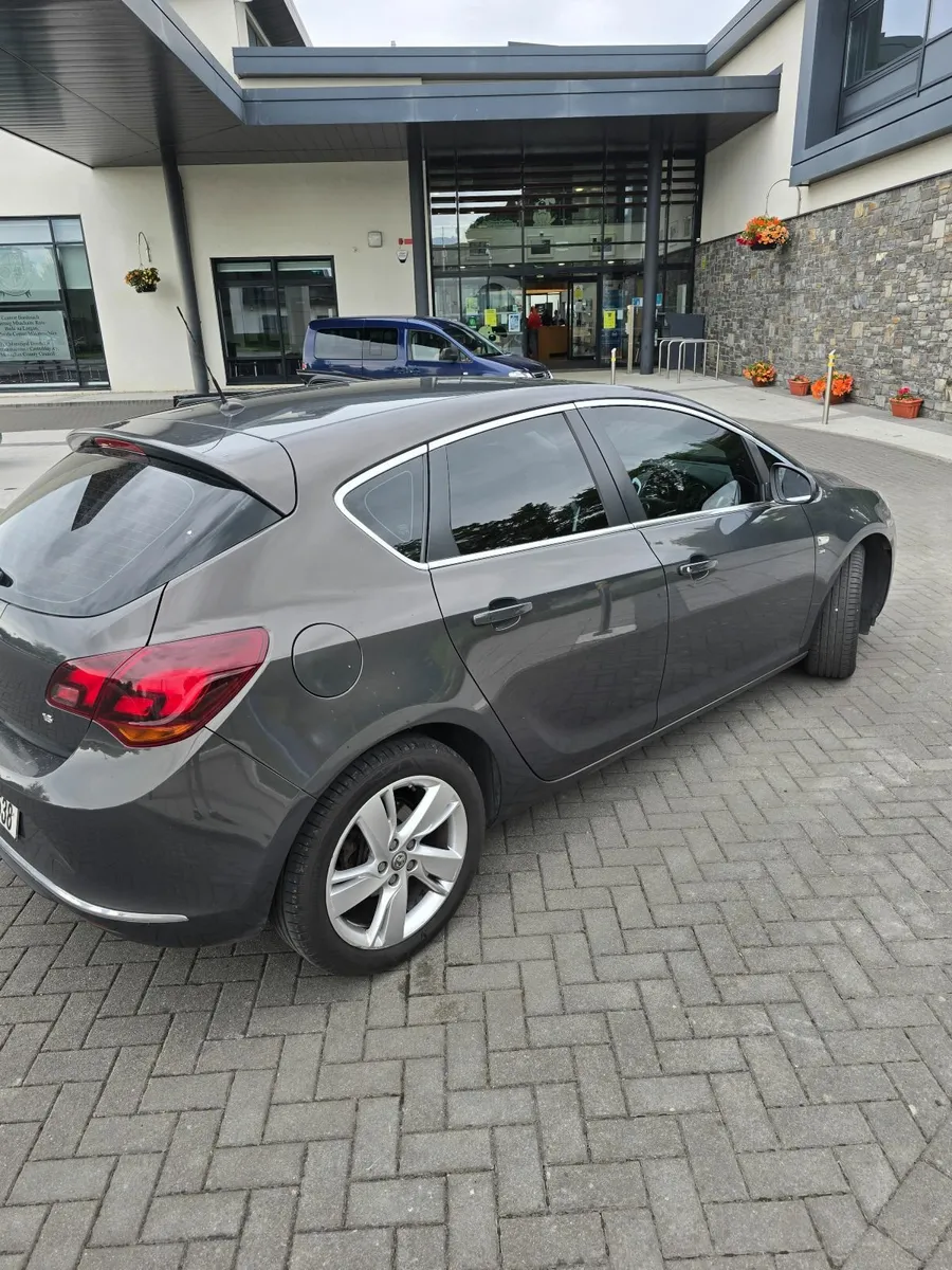 Vauxhall Astra SRI 2015 - Image 4