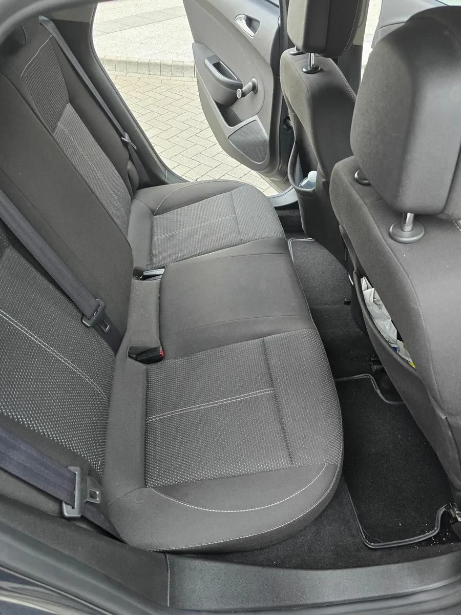 Vauxhall Astra SRI 2015 *83K MILES* - Image 2