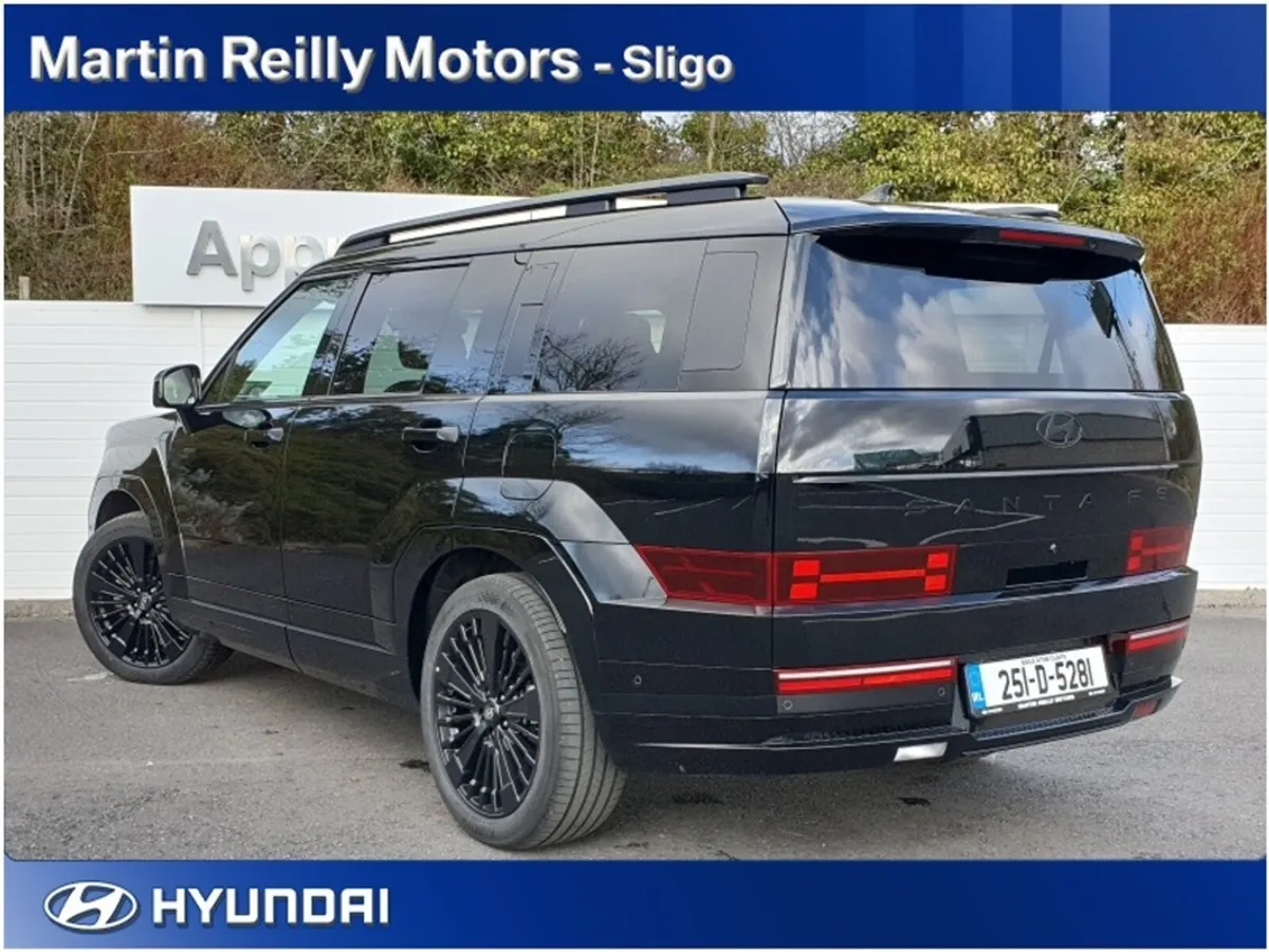Hyundai Santa Fe Calligraphy PHEV - 7 SEATER - Image 3
