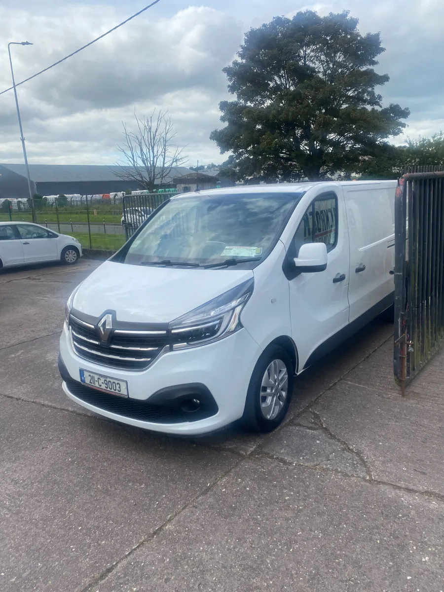Renault Trafic 2021 - Image 2