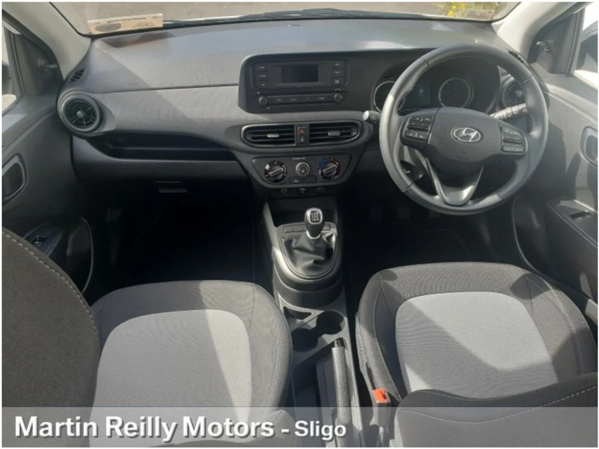 Hyundai i10 Classic - Image 2