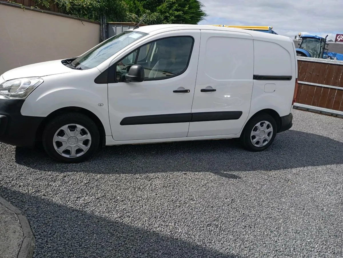 Citroen Berlingo 3 seater 152 - Image 2