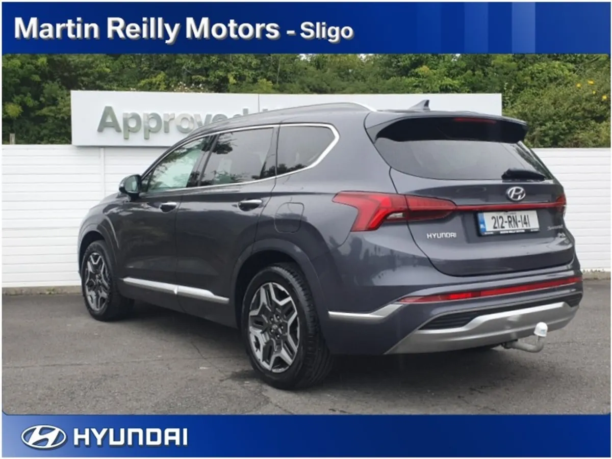 Hyundai Santa Fe PHEV - Image 3