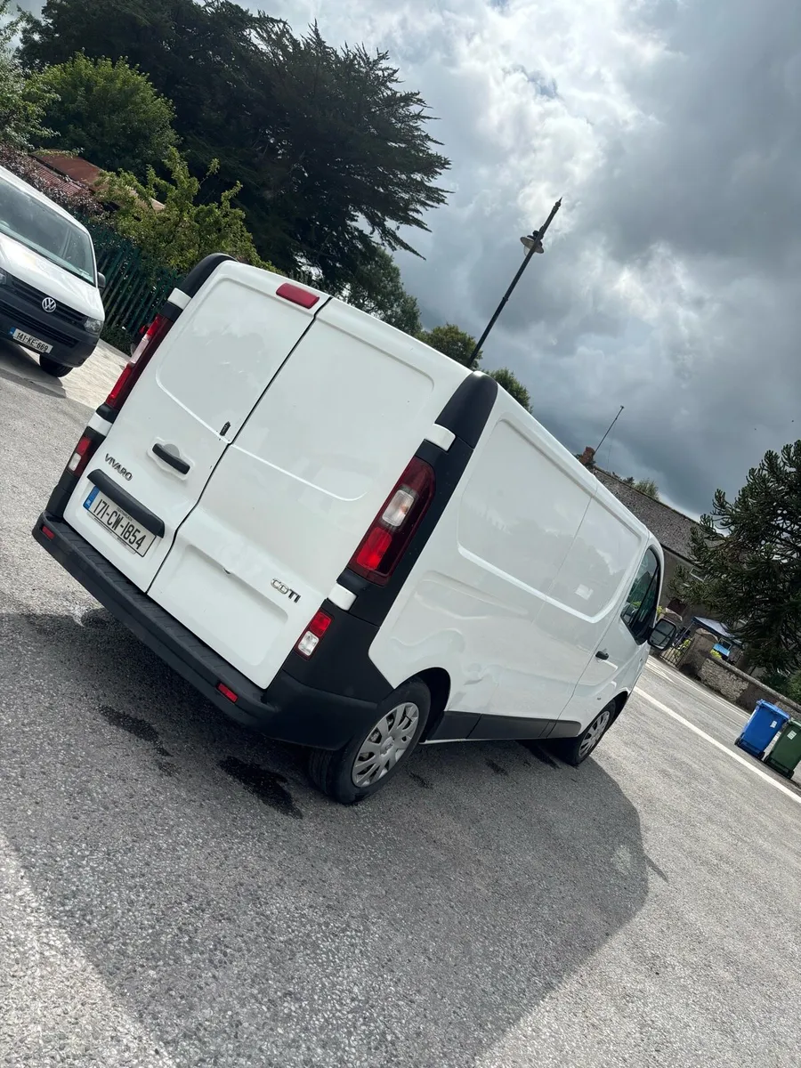 Vivaro. New doe - Image 3