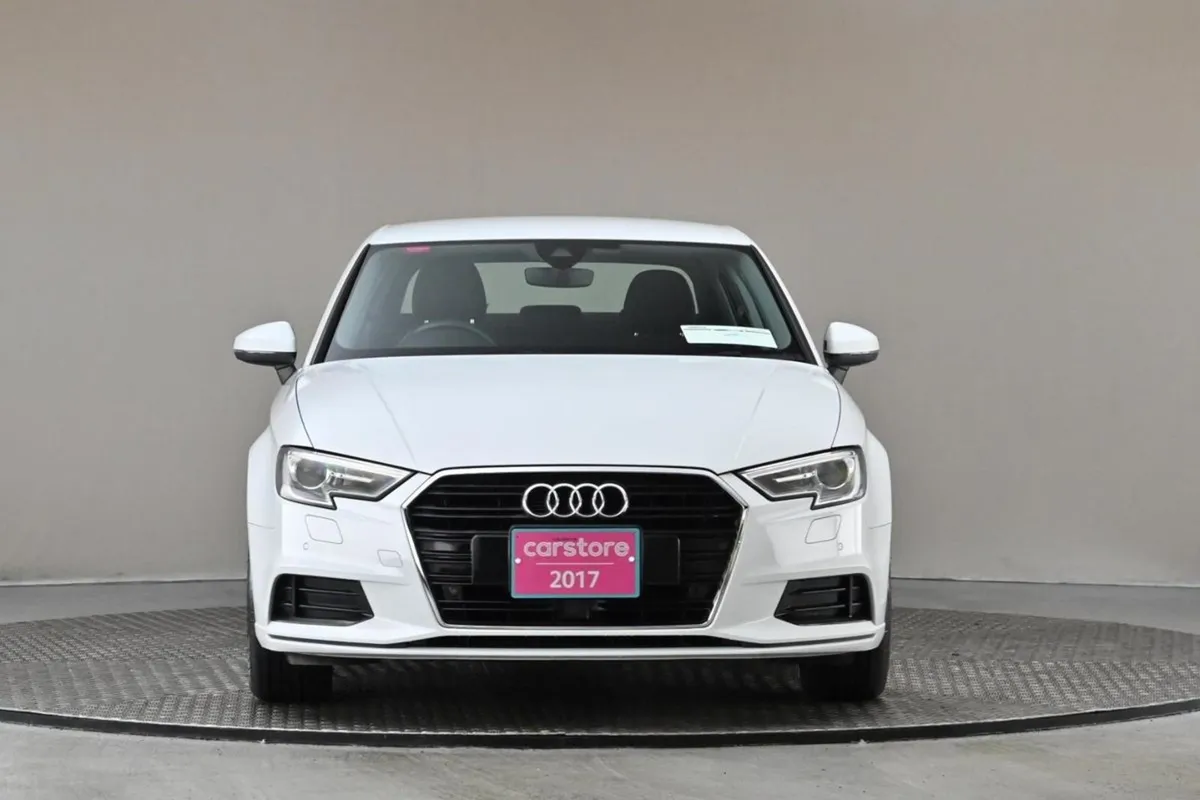 Audi A3 1.4 Tfsi S-tronic 4DR  reverse Cam park S - Image 2