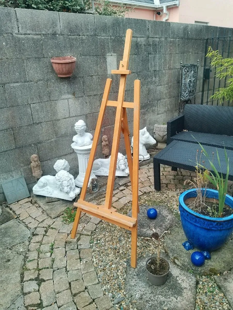 Large easel - Image 1