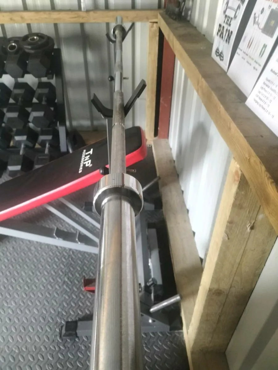 7ft Olympic 20kg barbell with collars