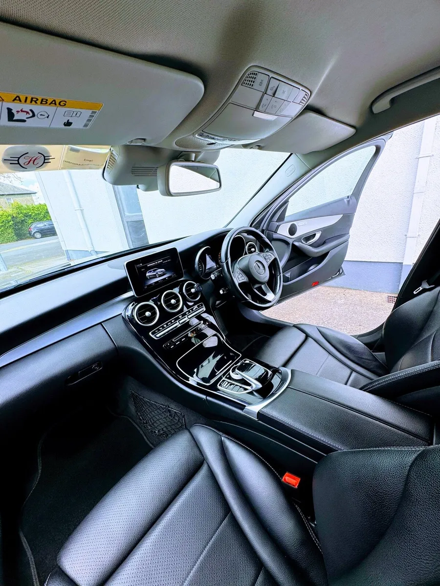 Mercedes-Benz C350e Plug-in Hibrid 2.0 petrol - Image 4