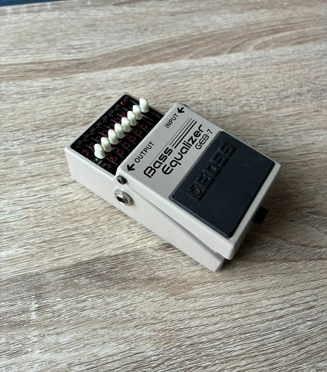 Boss Bass Eqaulizer (GEB-7) Pedal - Image 2