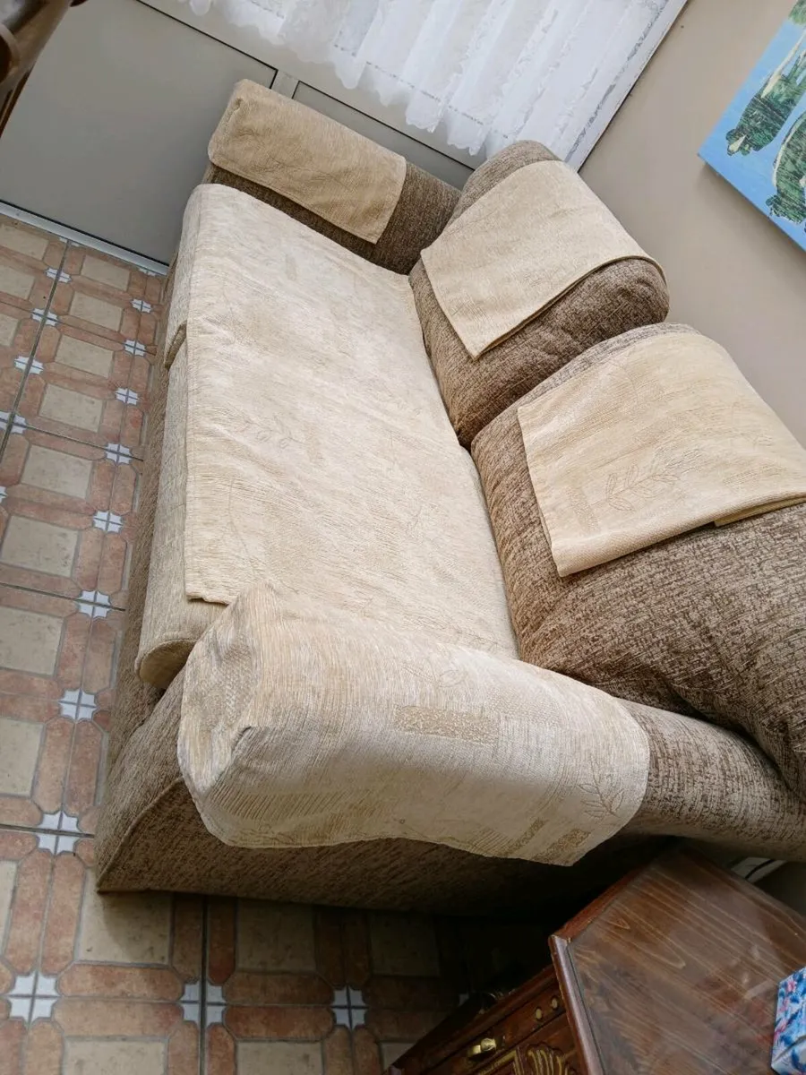 Couch - Image 4