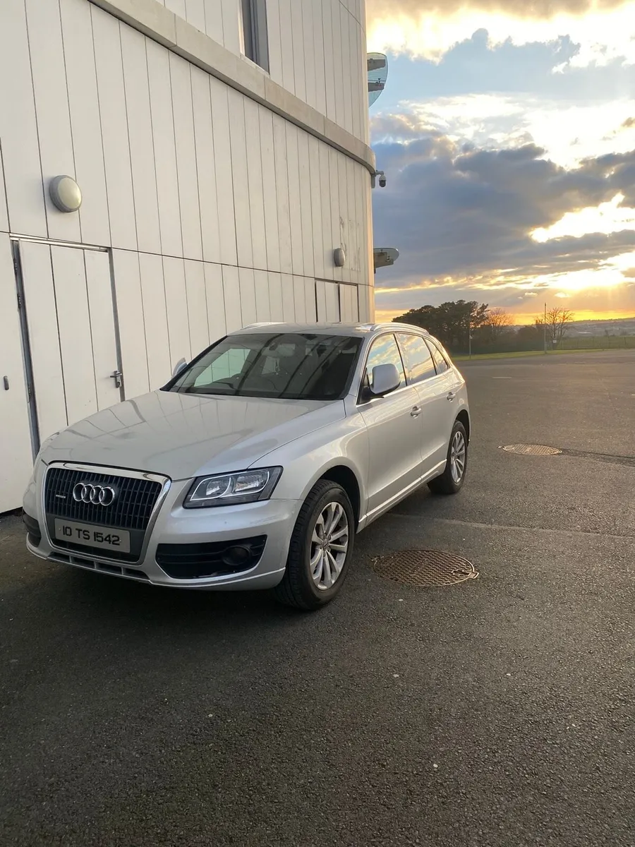 2010 Audi Q5 Quattro (4X4) 2.0 TDI Good Condition - Image 1