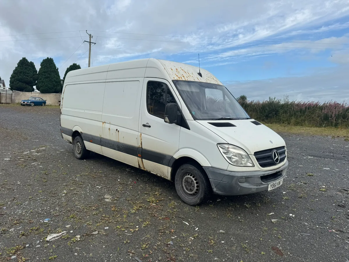 Breaking 2012 Mercedes sprinter 2.2 cdi - Image 1