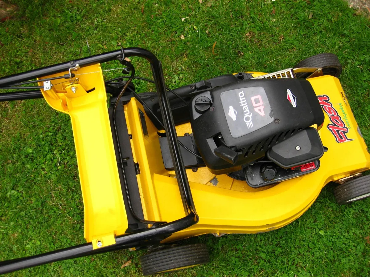 Castlegarden Mower 4HP Briggs&Stratton Engine. - Image 3