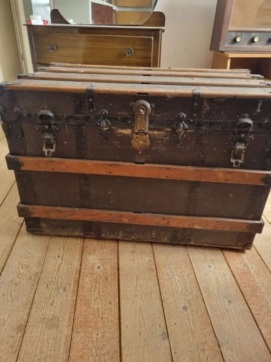 Antique furniture - Image 1