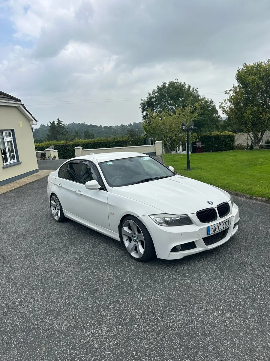 BMW 318I M-Sport VERY CLEAN - Image 4