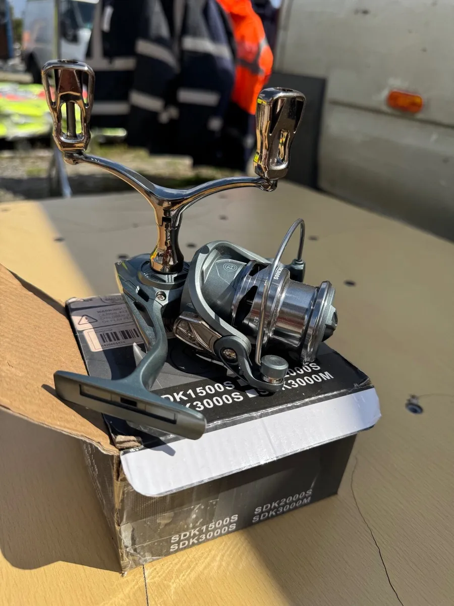New Feeder Float Match Fishing Reel - Image 1