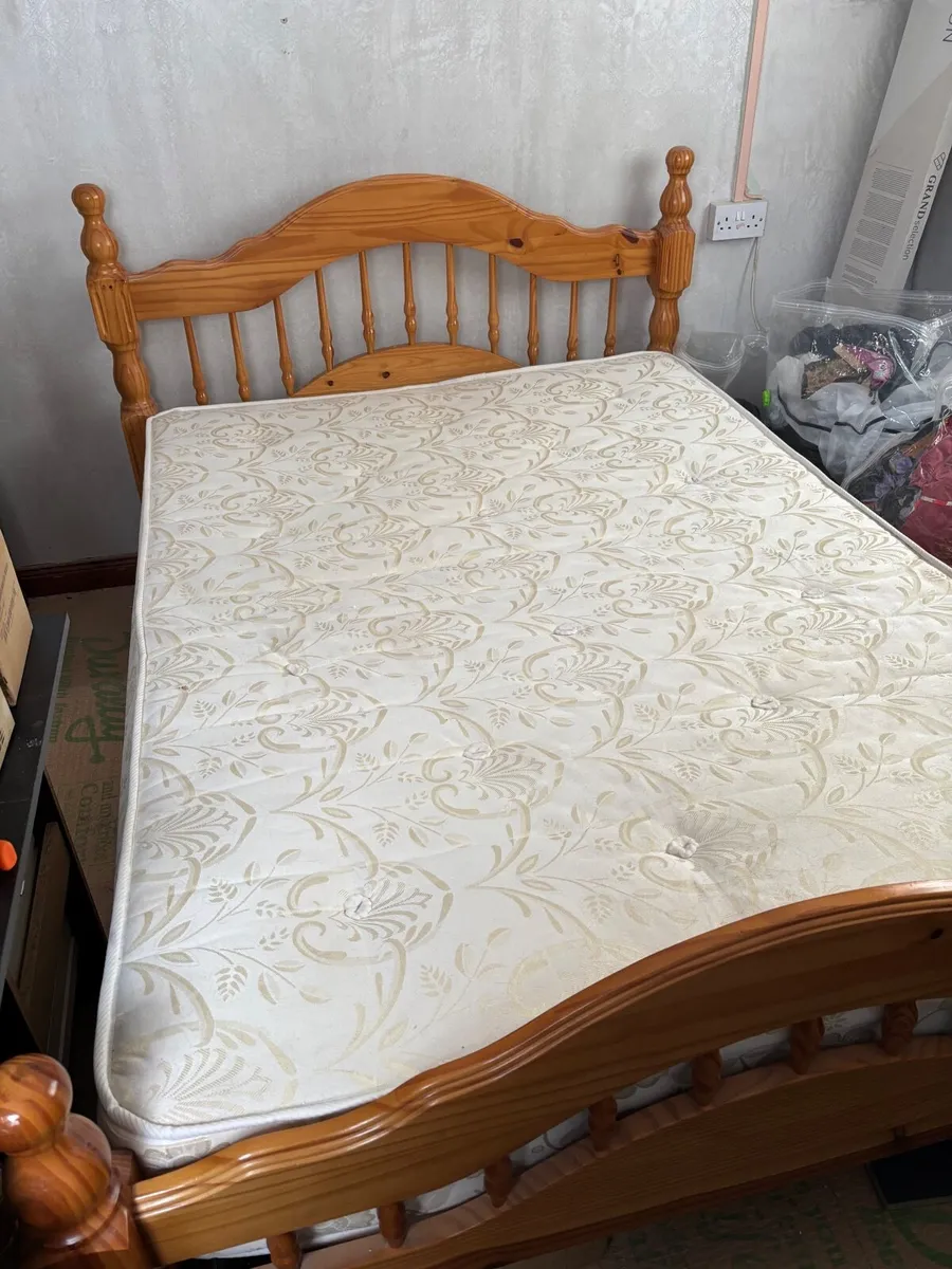 Double bed - Image 1