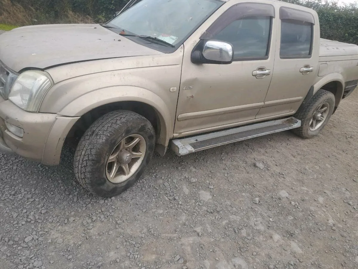 Isuzu Dmax - Image 1