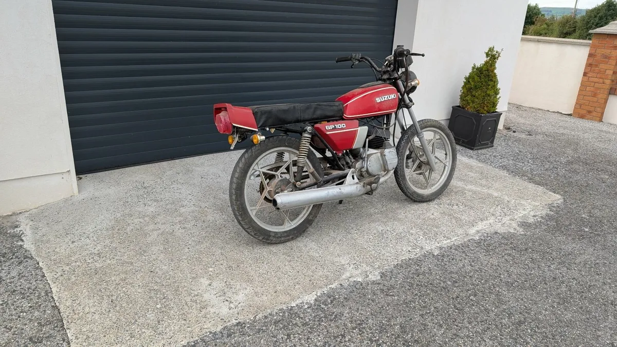 Suzuki GP 100 - Image 4