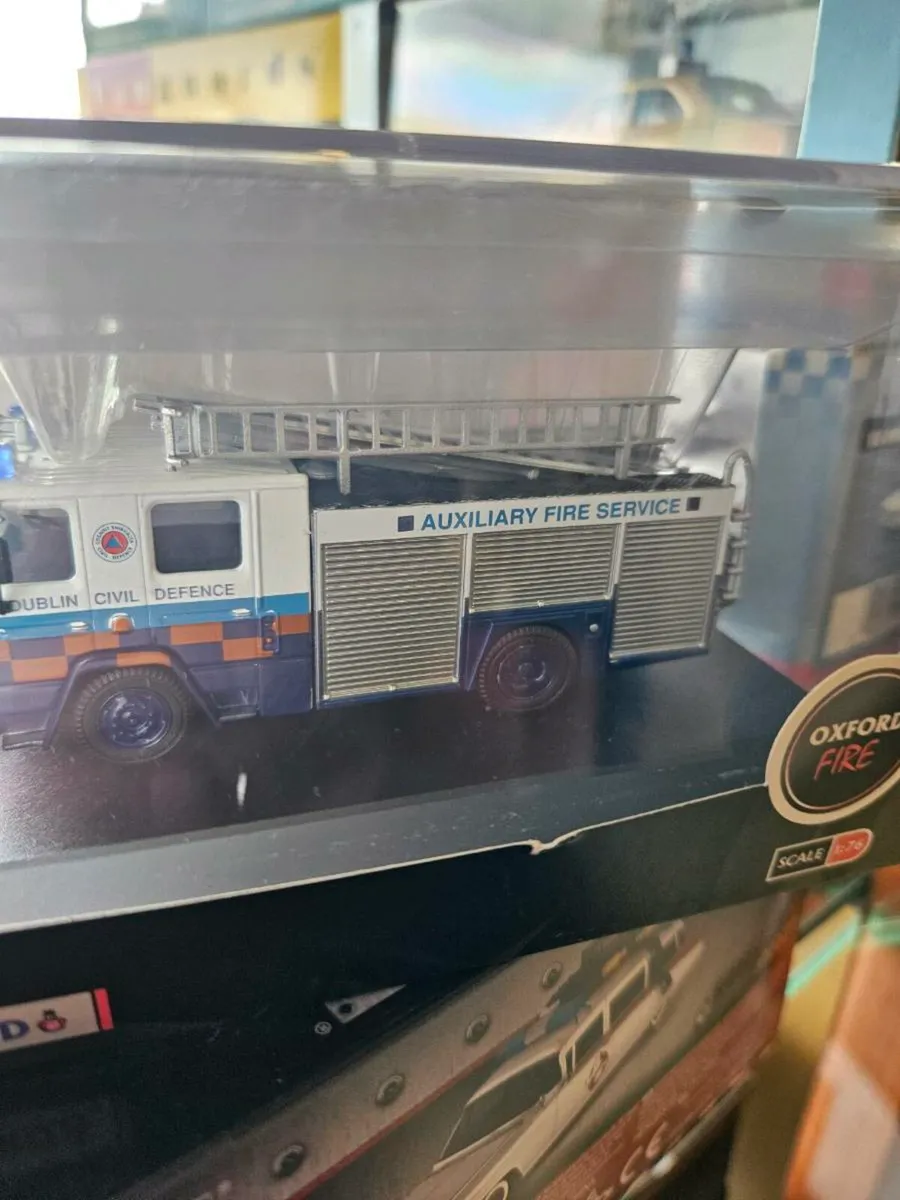 Corgi Dublin Civil Defence Fire Engine - Image 3