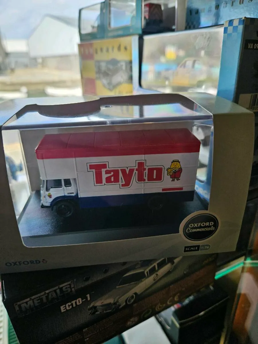 Corgi Oxford Bedford Tayto Crisps Truck - Image 1