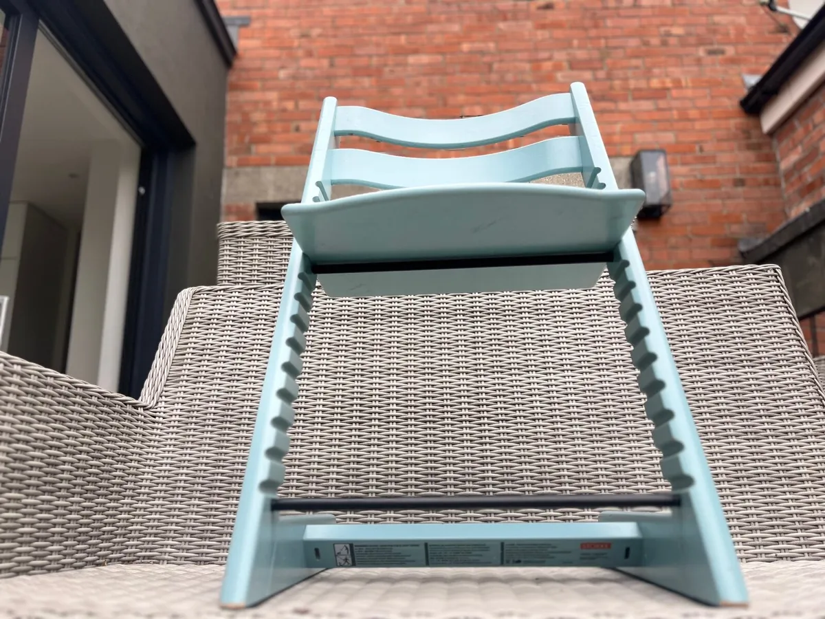 Feeding chair - Image 2