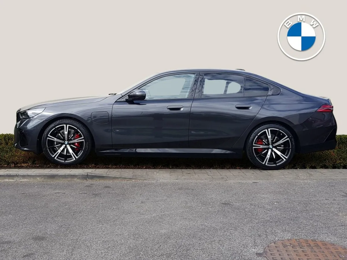 BMW 5 Series 530e M Sport - Image 3