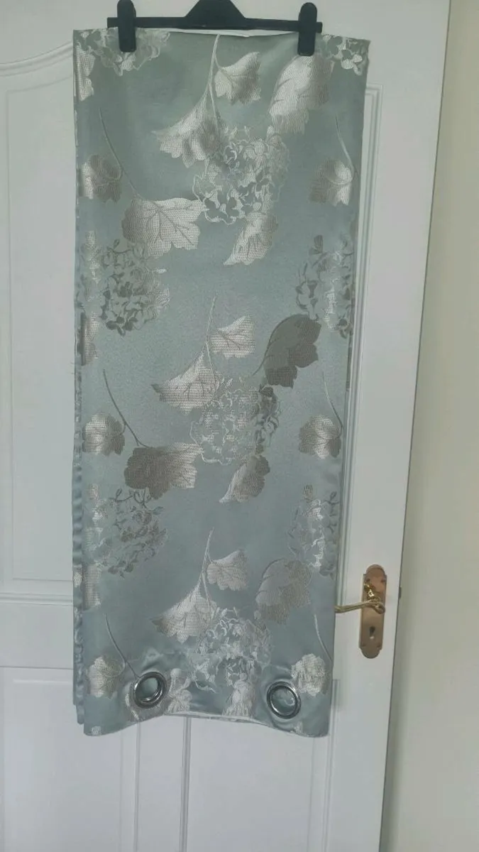 Curtains - Image 1