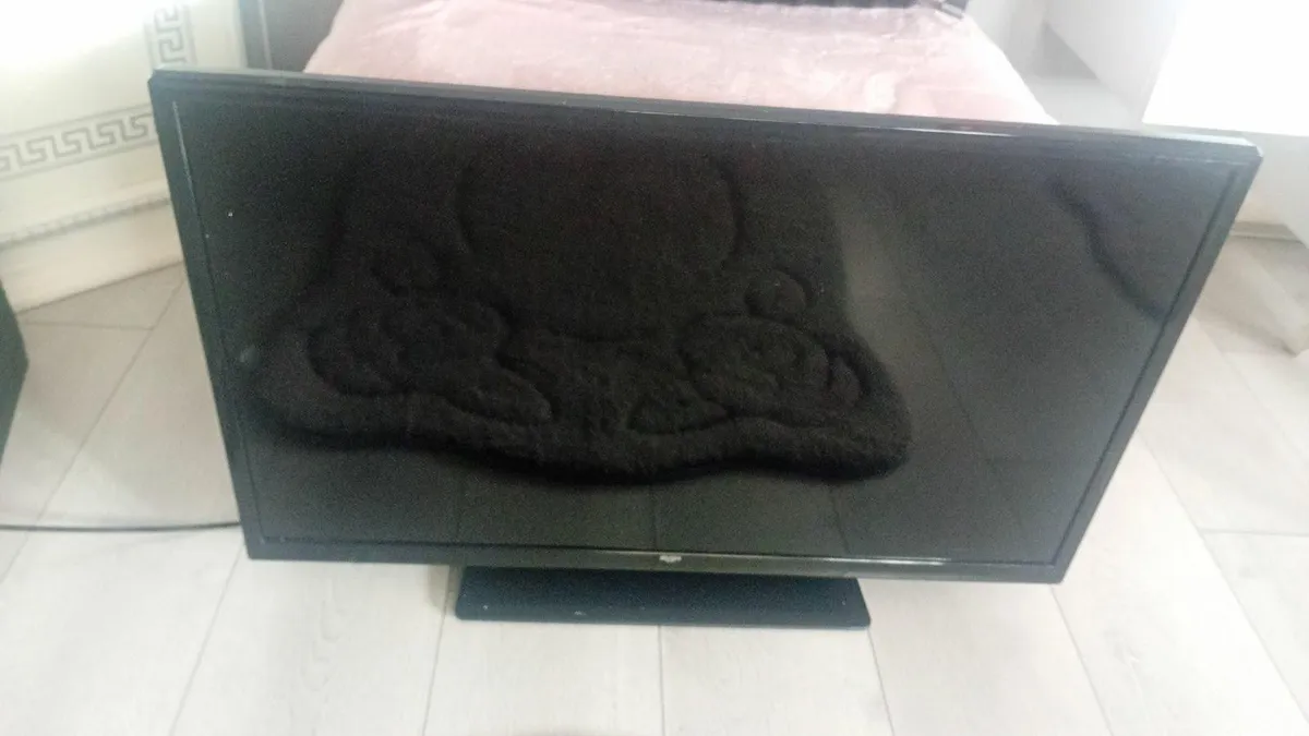32inch TV Bush - Image 1
