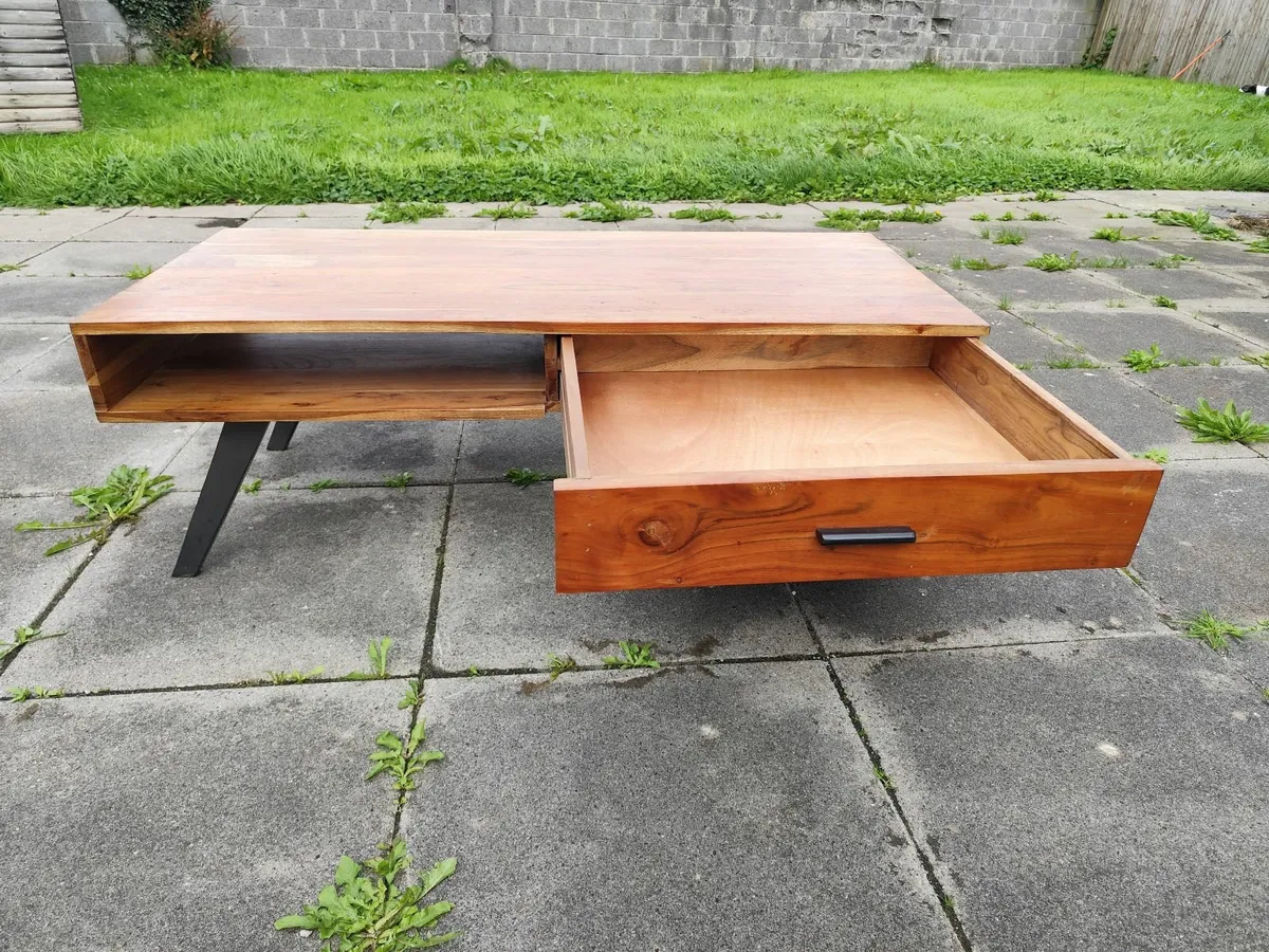 Coffee table - Image 1