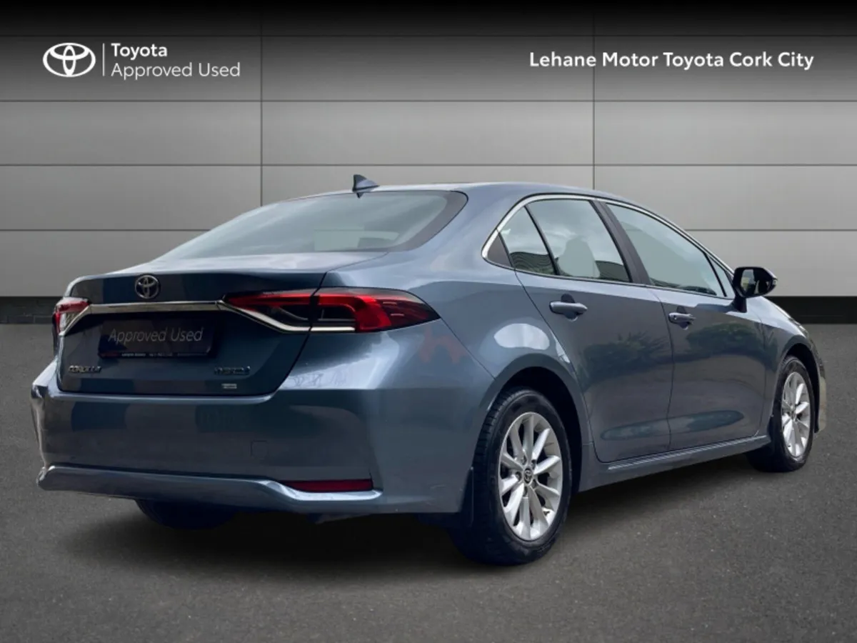 Toyota Corolla COROLLA HYBRID LUNA - Image 2