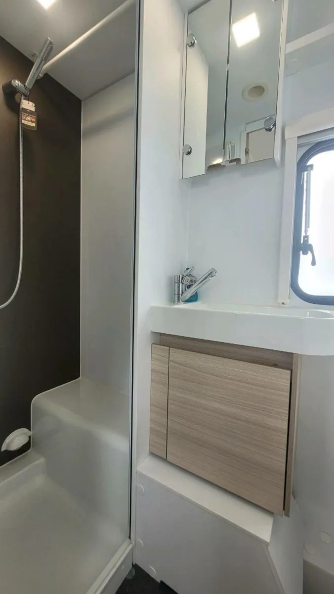 Adria Altea 622 Avon - Image 4