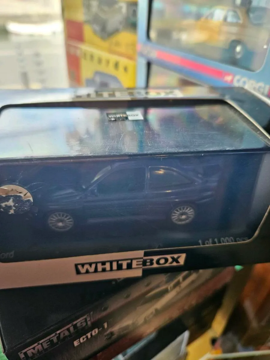 Corgi Whitenox Ford Escort RS Cosworth - Image 2