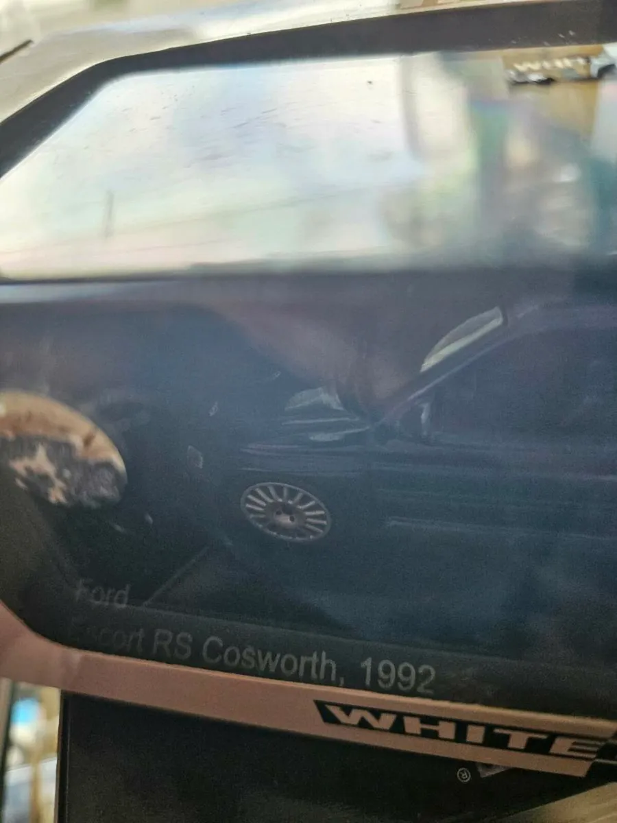 Corgi Whitenox Ford Escort RS Cosworth - Image 3