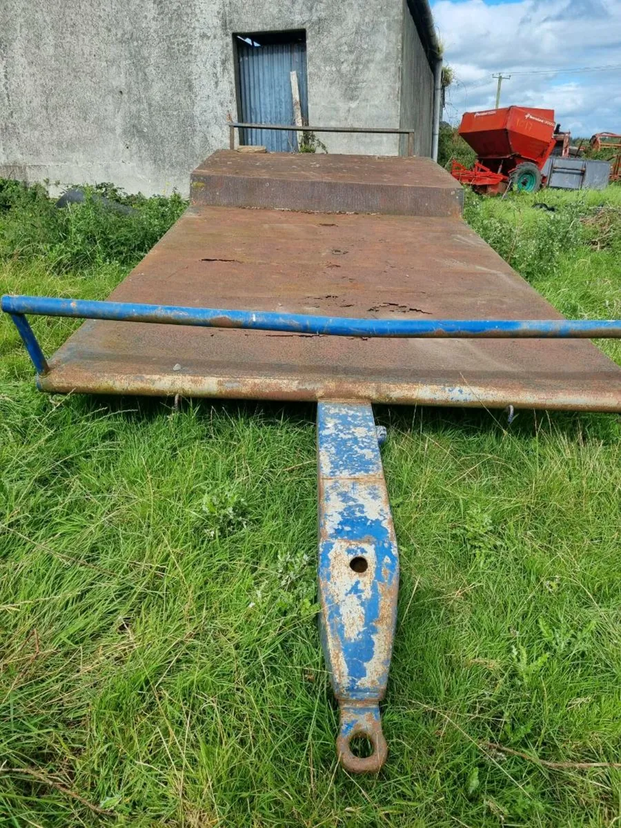 Bale trailer - Image 1