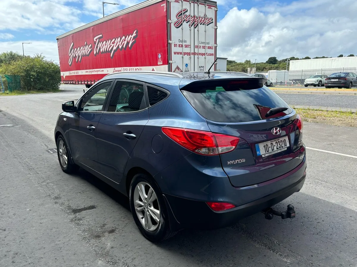 10 Hyundai ix35 Automatic - Image 3