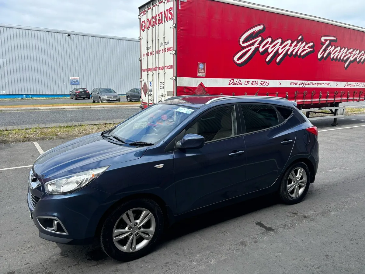 10 Hyundai ix35 Automatic - Image 4