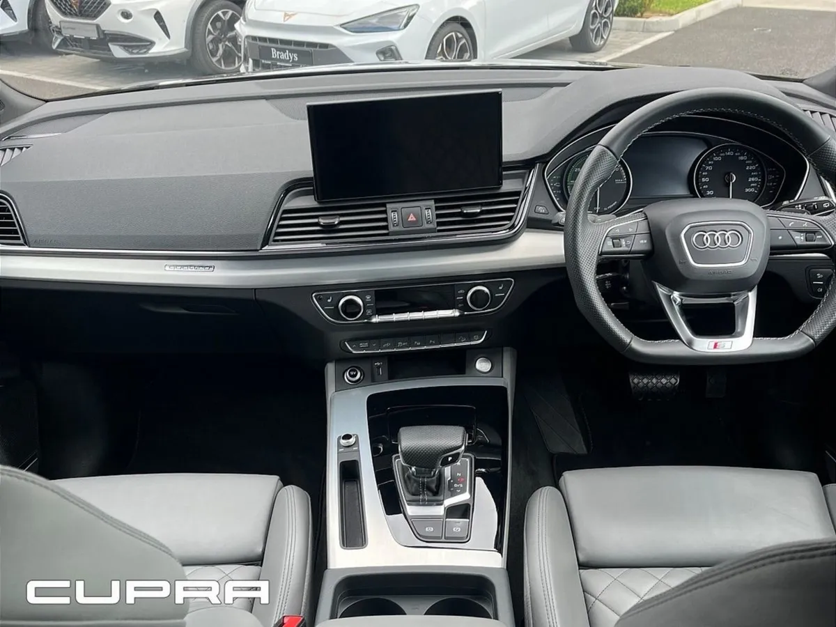 Audi Q5 50 Tfsi e 299HP S Tronic Quattro S Line - Image 2