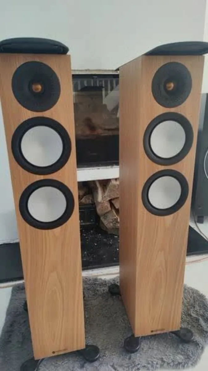 Monitor audio silver 200 7G floorstanding speakers - Image 1