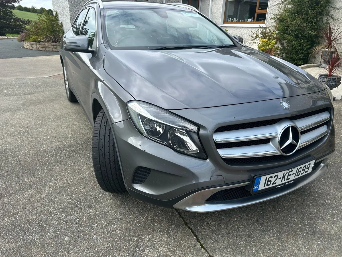 Mercedes GLA 180 Diesel - Image 2