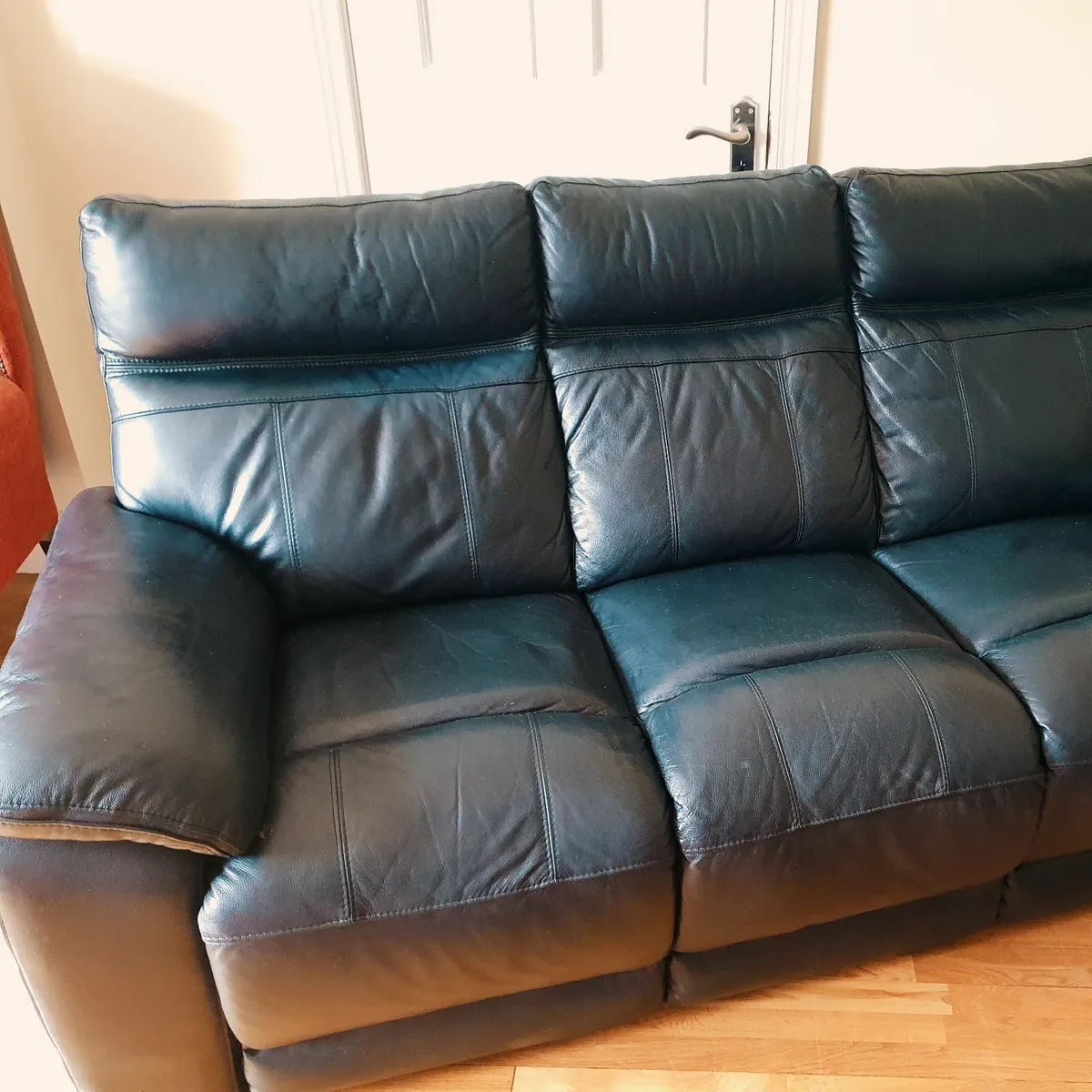 Black 3&2 leather couch - Image 1
