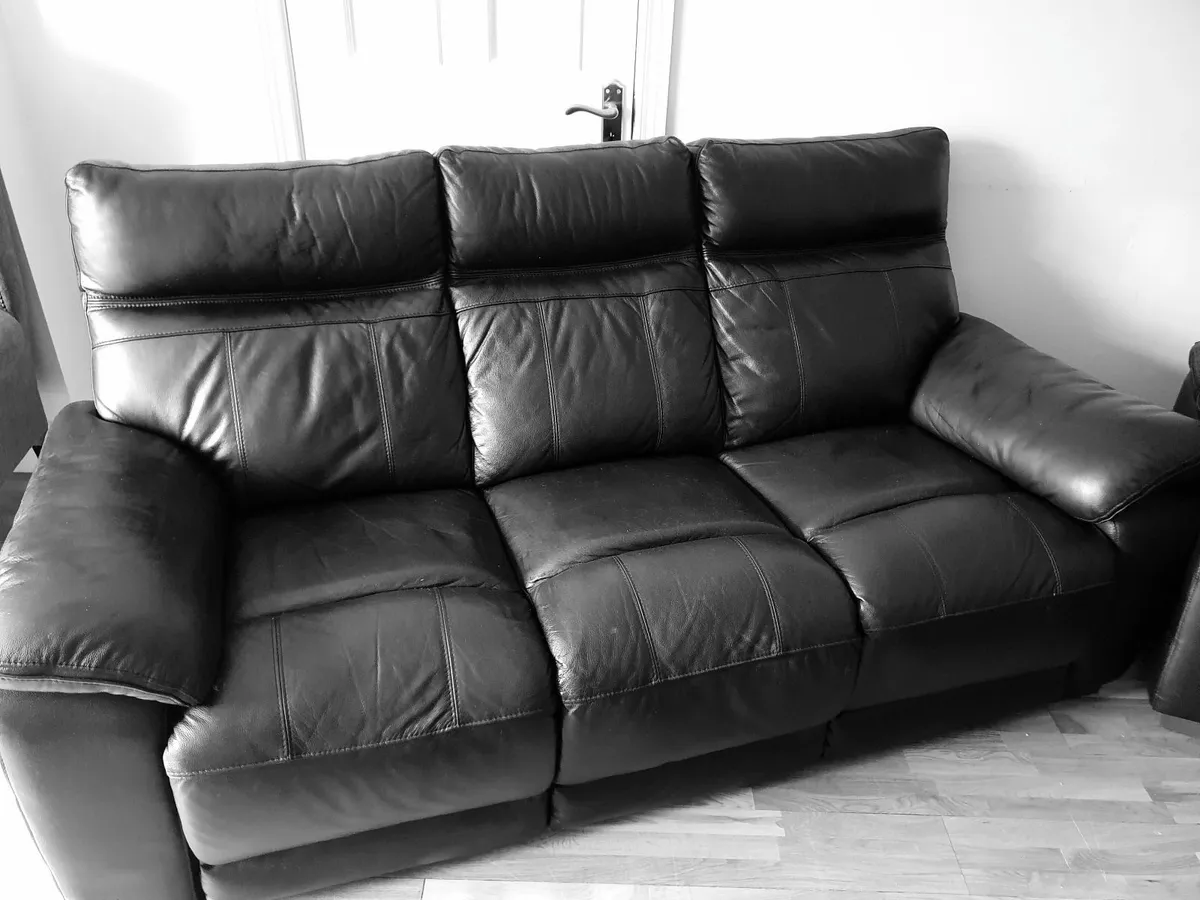 Black 3&2 leather couch - Image 2