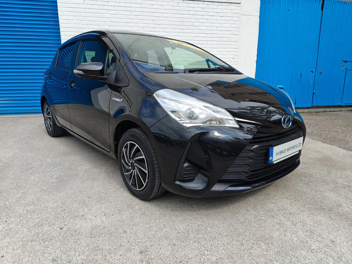 2018 TOYOTA VITZ HYBRID AUTOMATIC KEYLESS - Image 1