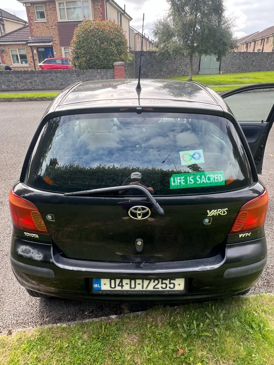 Toyota Yaris 1.0 petrol - Image 4