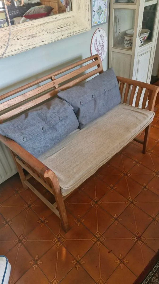 Bench (including cushions) - Image 3
