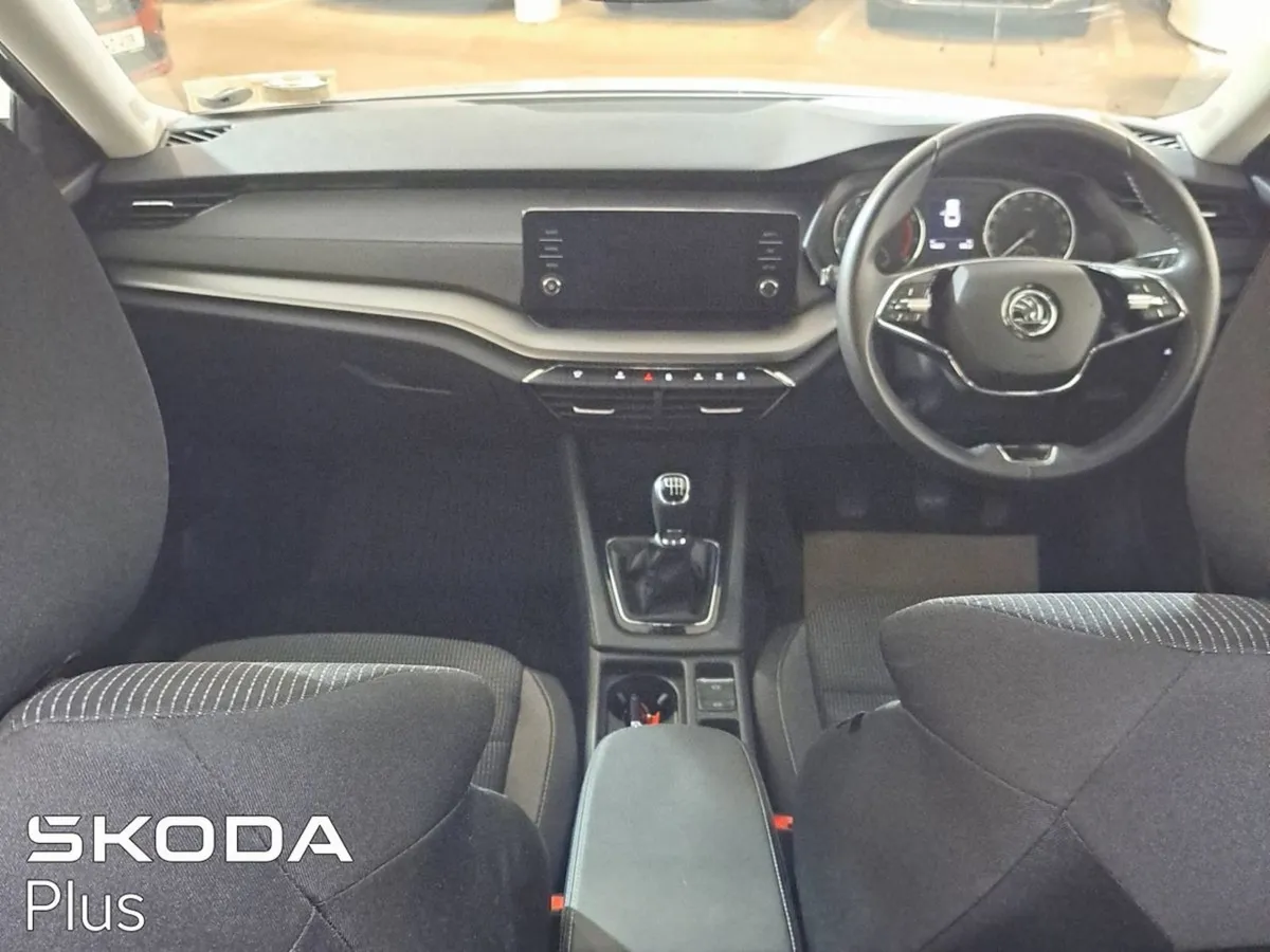 Skoda Octavia Octavia AMB 1.0tsi 110HP - Image 4