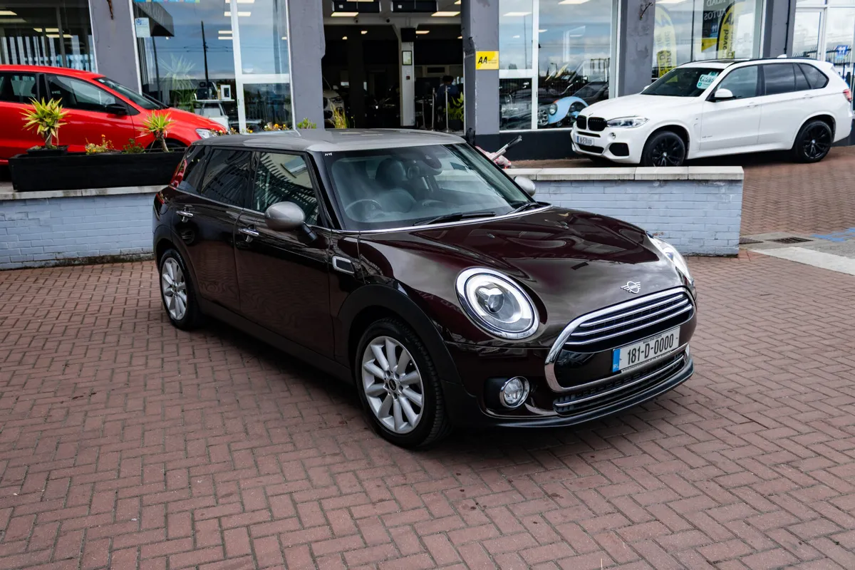 MINI CLUBMAN 2.0D MAYFAIR EDITION 6DR ESTATE AUTO - Image 1