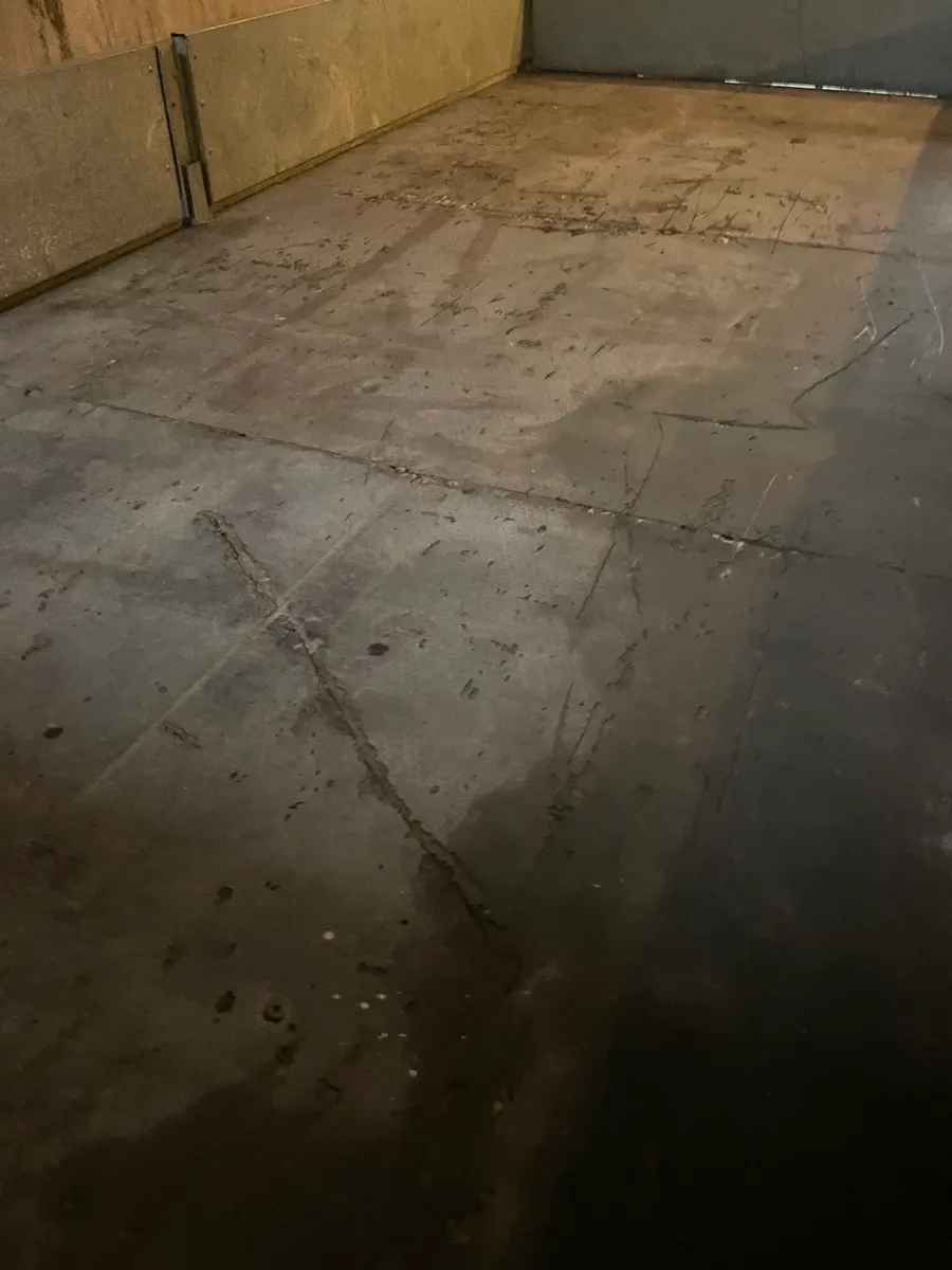 Trailer - Image 2