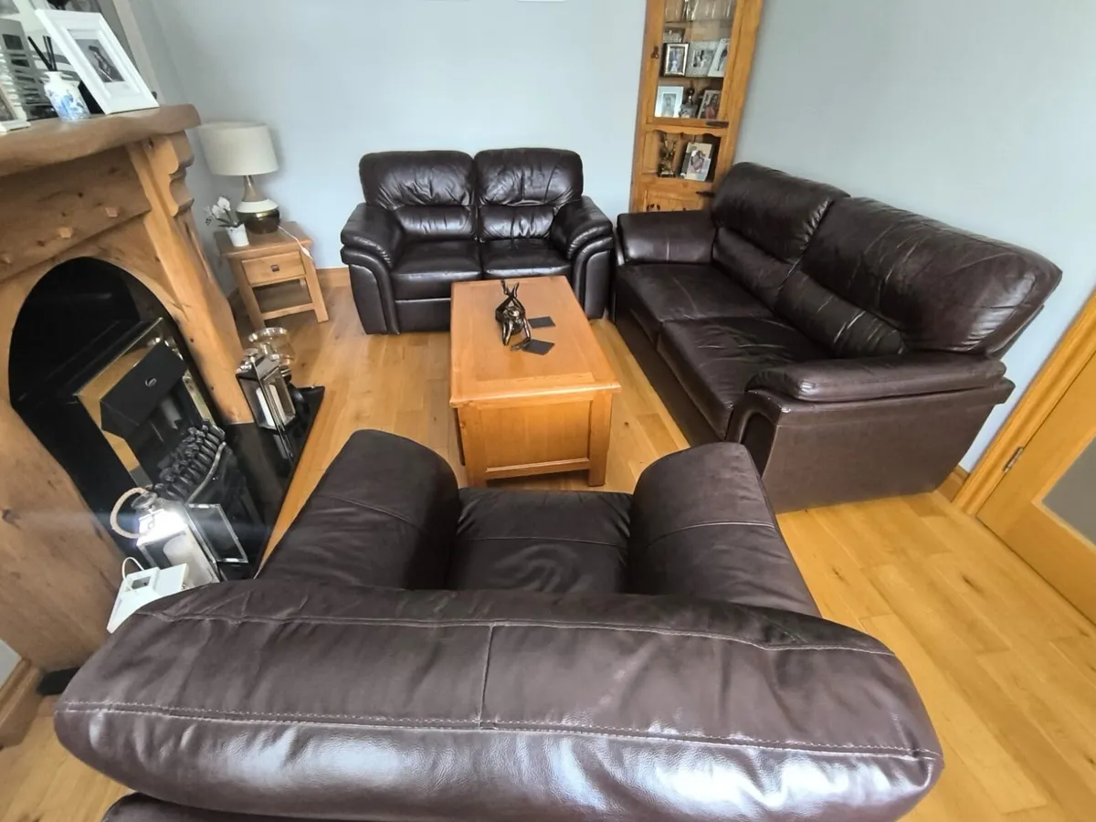 3,2 & 1 Seater Leather Sofa Suit - Image 1