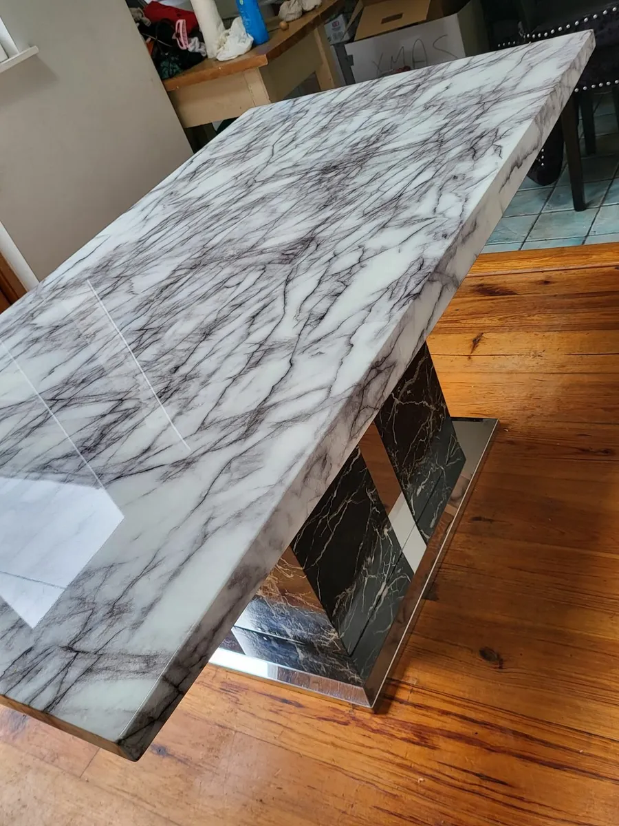 Solid marble table and six black velvet chairs - Image 3